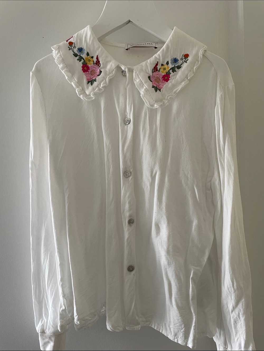 MonnaLisa White Button-Down Top with Embroidered Floral collar. Girls size 10